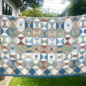 Vintage Bow Tie Artisan Quilt in Fresh Cottage Colors 84"x94" (King)